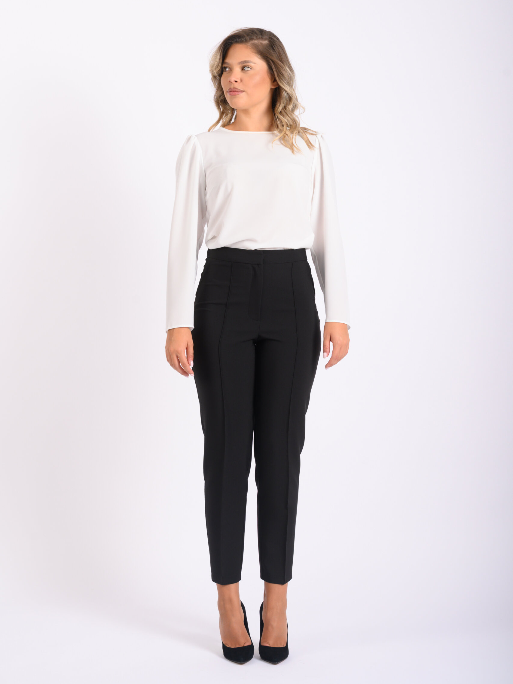 Pantalon negru conic cu brâu în talie 15 NZ7 2820 scaled uai